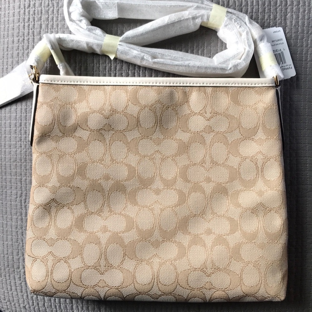 Coach Signature Crossbody Bag - Picture 5 of 6